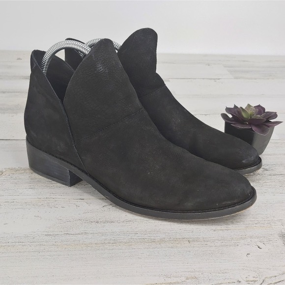 Eileen Fisher Black Leather Pull On Booties Size 10 - Picture 1 of 7